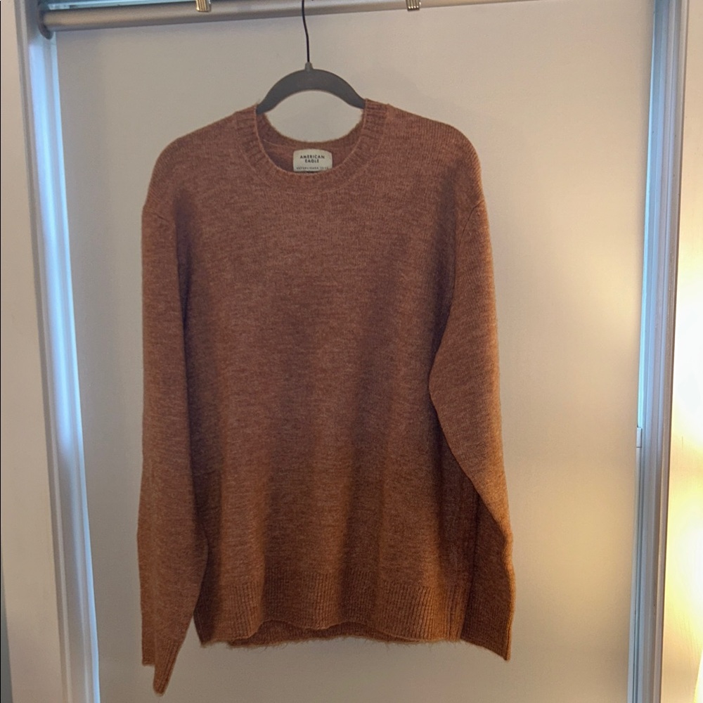 American Eagle Men's Pink Crewneck Sweater